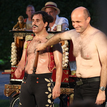 Kleines Fest - Adrian Schvarzstein