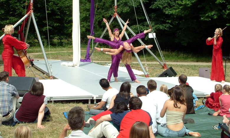 Bencha Theater @ Kleines Fest
