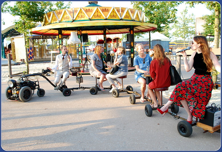Kleines Fest - Delinus: Chez Jopie