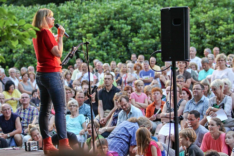 Mirja Regensburg @ Kleines Fest